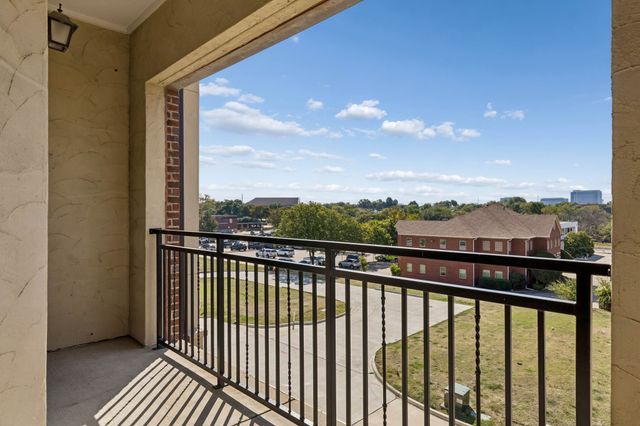 800 E 15th Street 201, Plano, TX 75074