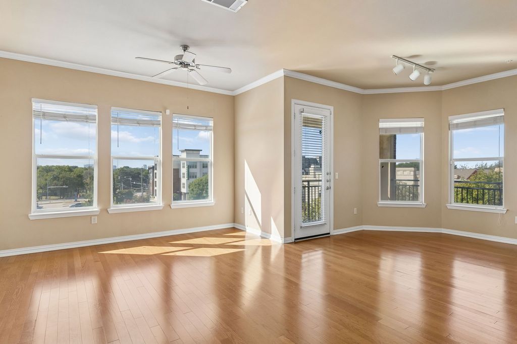 800 E 15th Street 201, Plano, TX 75074