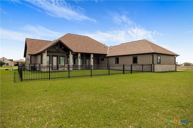 331 Sendera Loop, Victoria, TX 77904