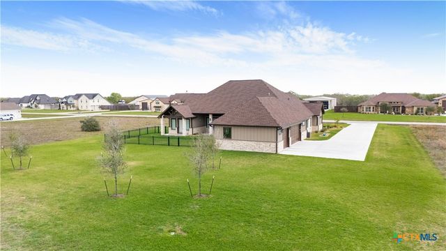 331 Sendera Loop, Victoria, TX 77904