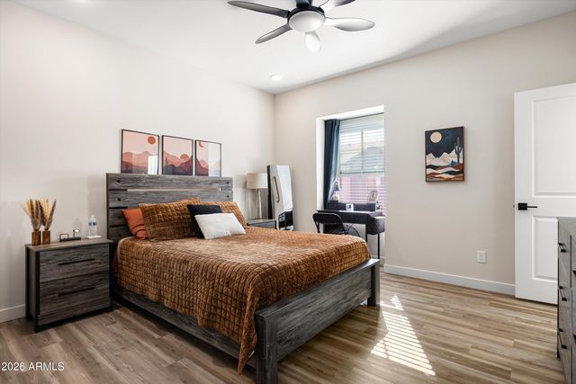 2822 W White Feather Lane, Phoenix, AZ 85085