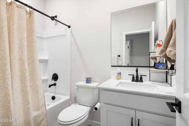 2822 W White Feather Lane, Phoenix, AZ 85085