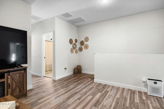 2822 W White Feather Lane, Phoenix, AZ 85085