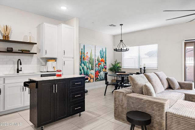 2822 W White Feather Lane, Phoenix, AZ 85085