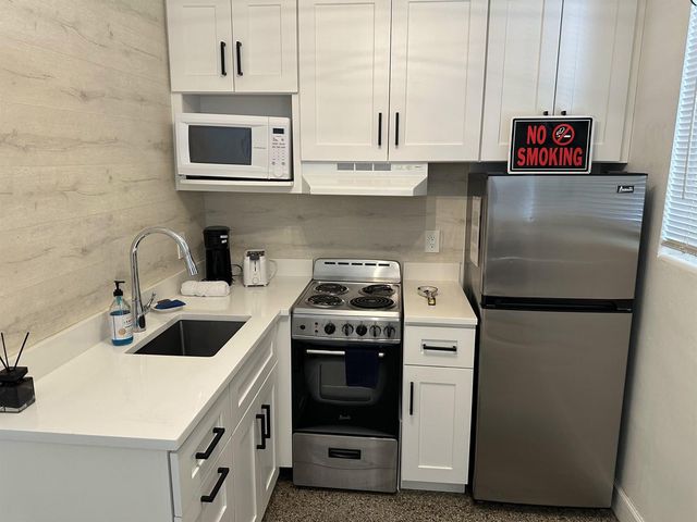 1258 Beach Road 7, Singer Island, FL 33404