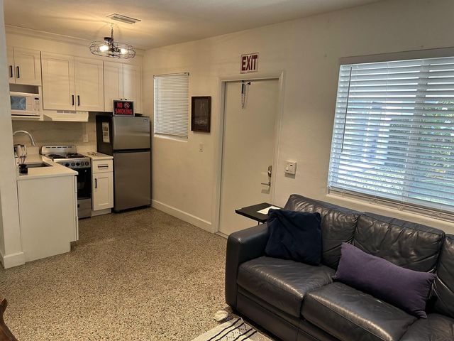 1258 Beach Road 7, Singer Island, FL 33404
