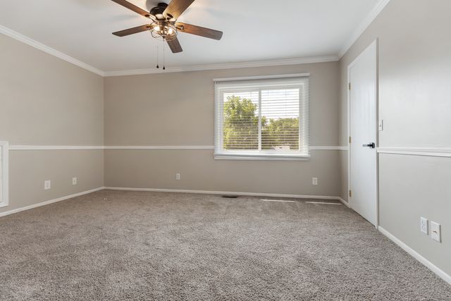 1102 Amberwood Drive, Crystal Lake, IL 60014