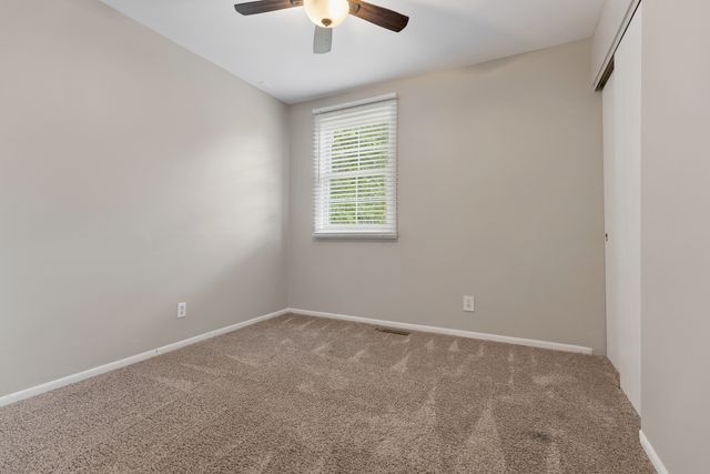 1102 Amberwood Drive, Crystal Lake, IL 60014