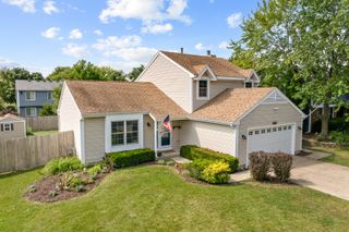 1102 Amberwood Drive, Crystal Lake, IL 60014
