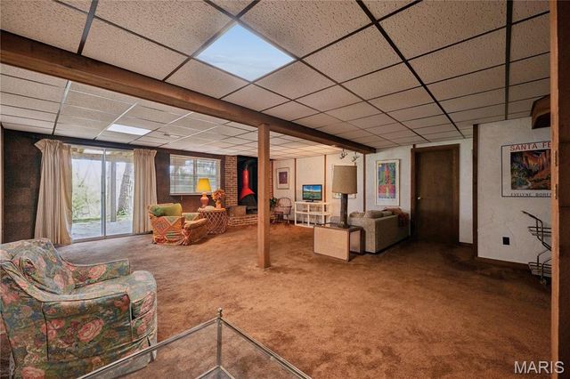 12321 Woodline Drive, Creve Coeur, MO 63141