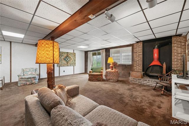 12321 Woodline Drive, Creve Coeur, MO 63141