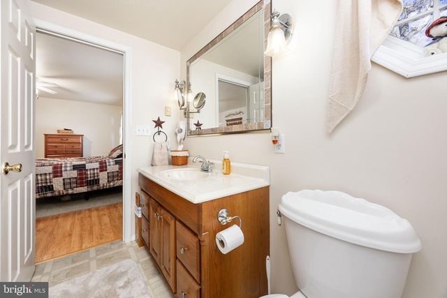 911 OUTTEN RD, Salisbury, MD 21804