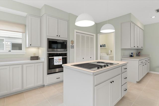 124 Hurst Creek RD, Austin, TX 78734