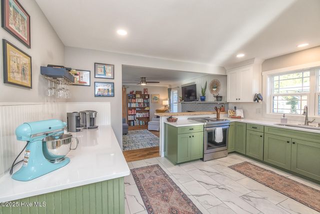 2401 Westminister Way, Wilmington, NC 28405