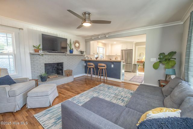 2401 Westminister Way, Wilmington, NC 28405