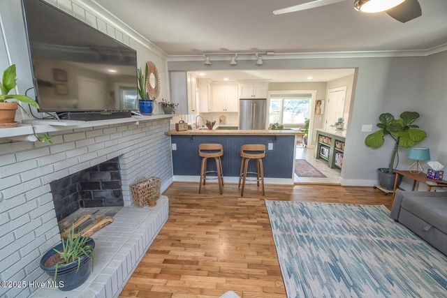 2401 Westminister Way, Wilmington, NC 28405