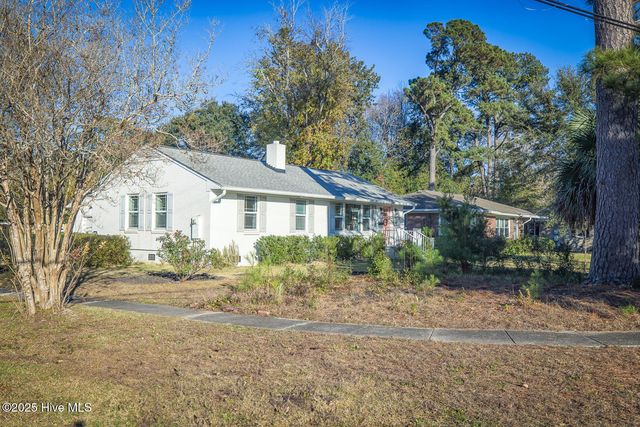 2401 Westminister Way, Wilmington, NC 28405