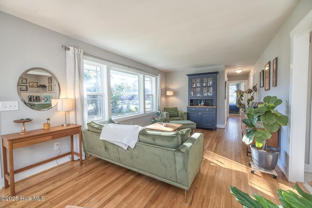 2401 Westminister Way, Wilmington, NC 28405