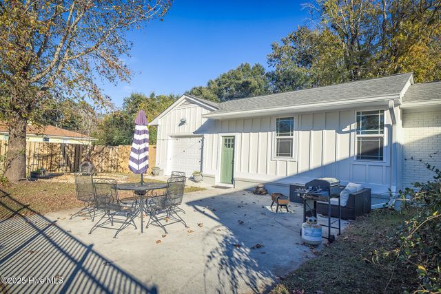 2401 Westminister Way, Wilmington, NC 28405