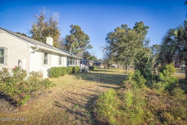 2401 Westminister Way, Wilmington, NC 28405