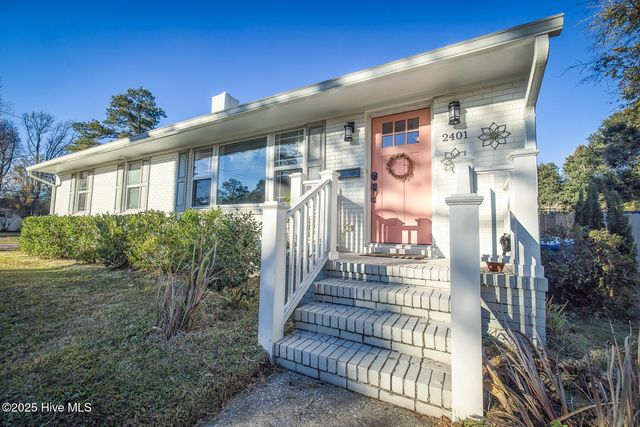 2401 Westminister Way, Wilmington, NC 28405