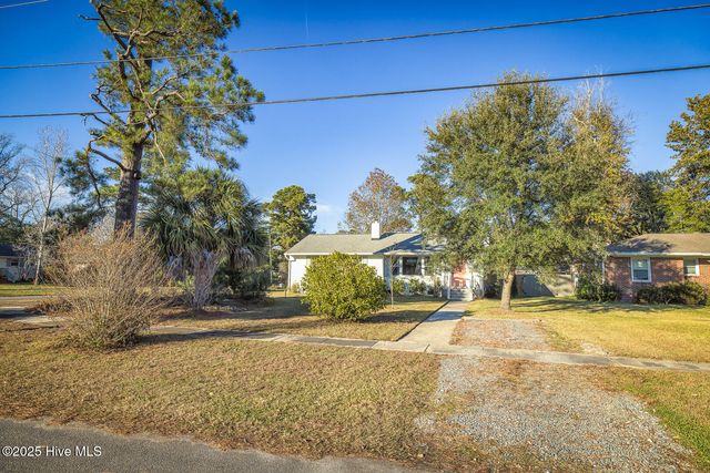 2401 Westminister Way, Wilmington, NC 28405