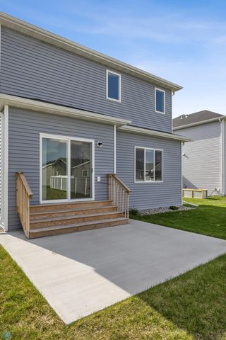 7326 28th Street S, Fargo, ND 58104