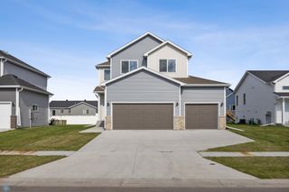 7326 28th Street S, Fargo, ND 58104