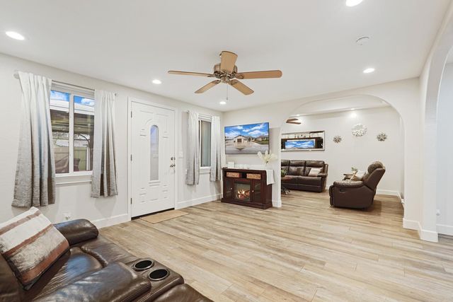 1507 Holly Dr, Lodi, CA 95242