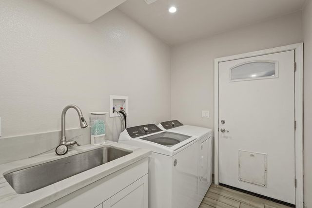 1507 Holly Dr, Lodi, CA 95242