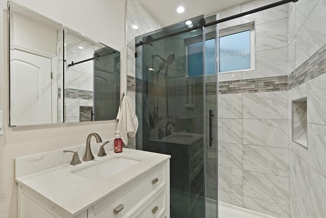 1507 Holly Dr, Lodi, CA 95242