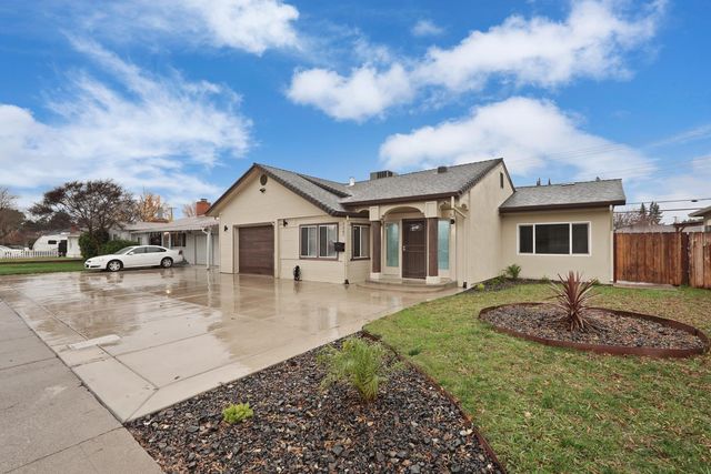 1507 Holly Dr, Lodi, CA 95242