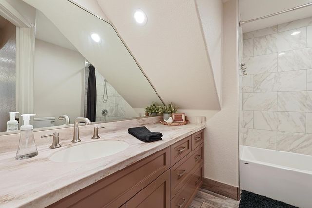 1507 Holly Dr, Lodi, CA 95242