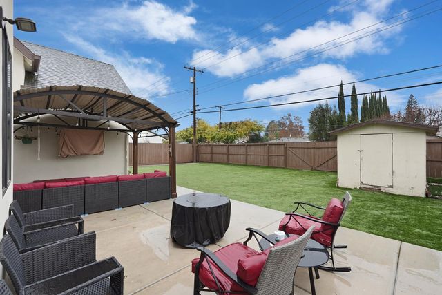 1507 Holly Dr, Lodi, CA 95242