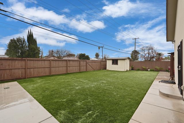 1507 Holly Dr, Lodi, CA 95242