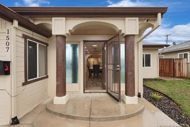 1507 Holly Dr, Lodi, CA 95242