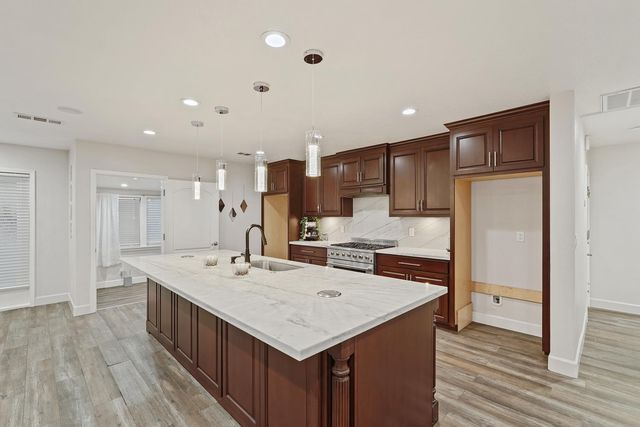 1507 Holly Dr, Lodi, CA 95242