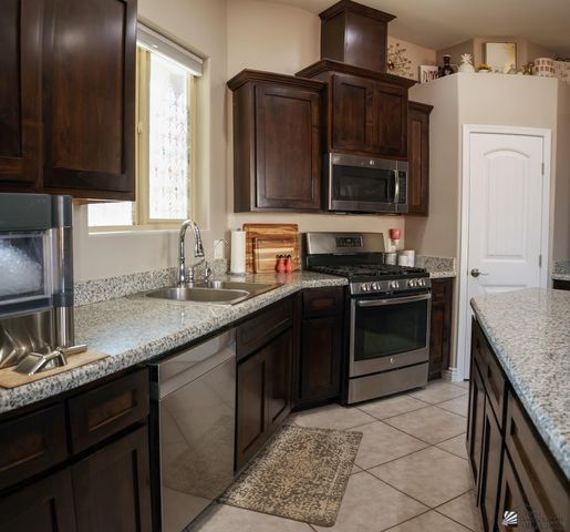3587 S Woodpecker Dr, Yuma, AZ 85365