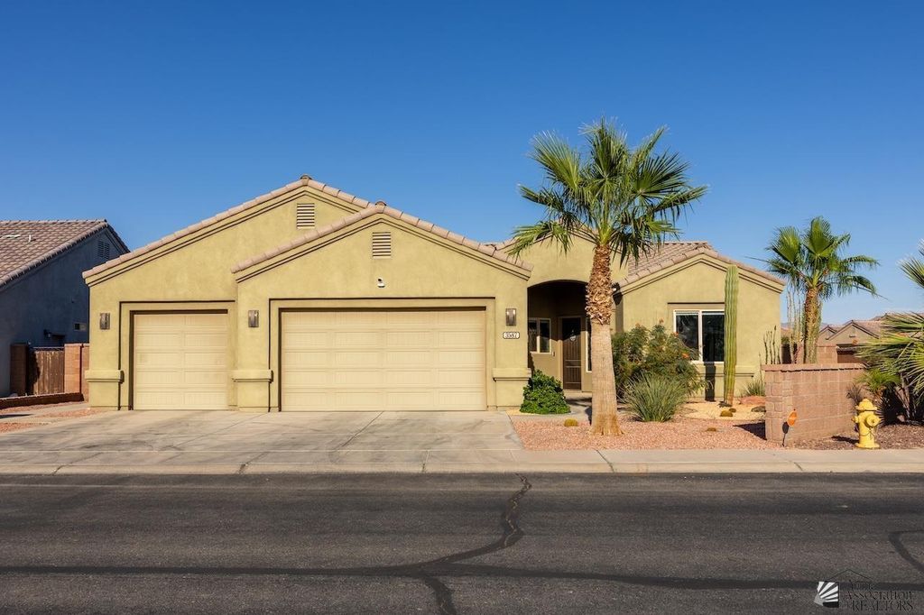 3587 S Woodpecker Dr, Yuma, AZ 85365
