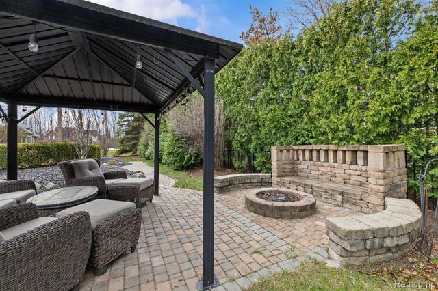 23152 Demick Court, Flat Rock, MI 48134