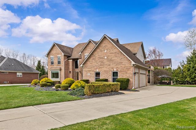 23152 Demick Court, Flat Rock, MI 48134