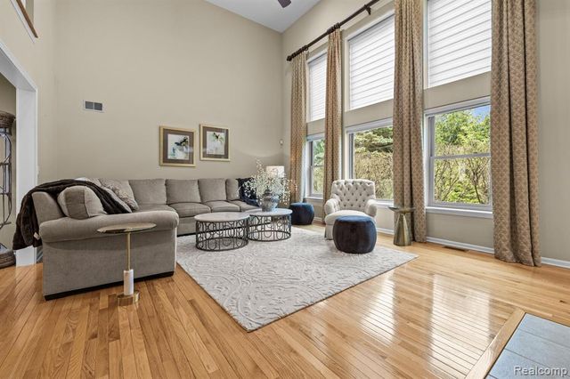 23152 Demick Court, Flat Rock, MI 48134