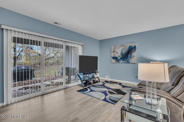 65 Townsend Court 213, Franklin Park, NJ 08823