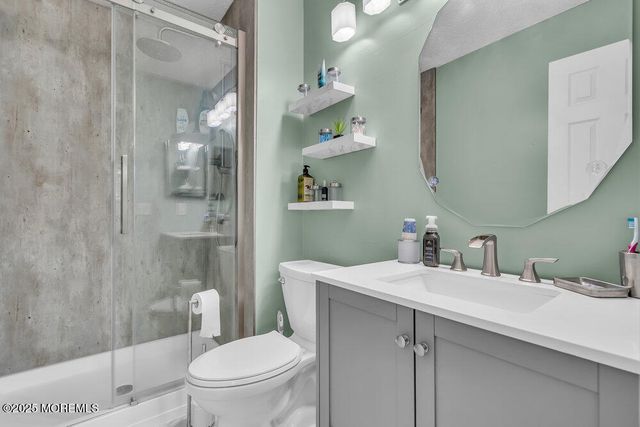 65 Townsend Court 213, Franklin Park, NJ 08823