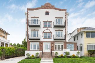 205 Edgemont Drive BUILDING, Loch Arbour Village, NJ 07711