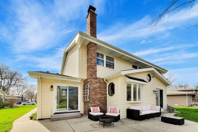 5S671 Buttonwood Court, Naperville, IL 60540