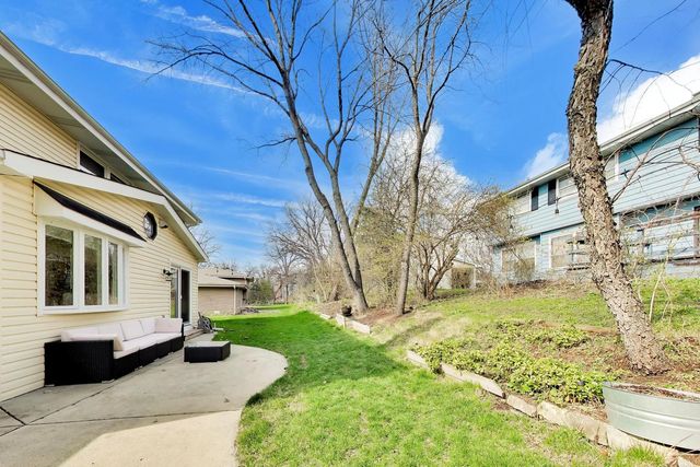 5S671 Buttonwood Court, Naperville, IL 60540