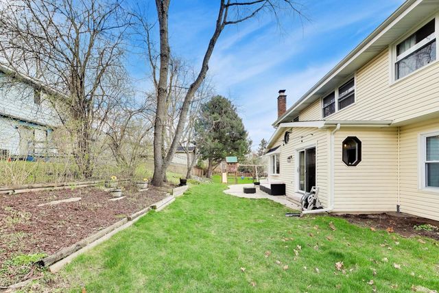 5S671 Buttonwood Court, Naperville, IL 60540
