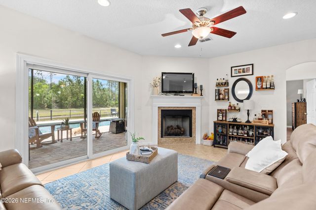157 LONGWOOD Street, St. Johns, FL 32259