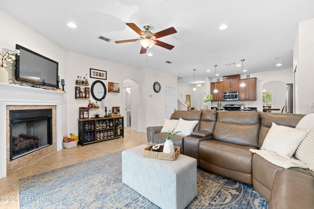 157 LONGWOOD Street, St. Johns, FL 32259